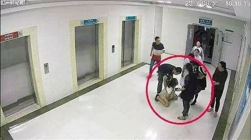 上海热线新闻频道--陕西公布产妇坠楼事件初步