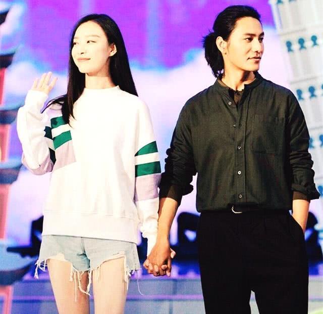 陈坤倪妮聚会互动超甜 陈坤倪妮私下什么关系?图片