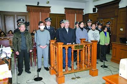 右为秦永林,张耀杰,夏建刚,陆卫英,张耀雄,乔磊 通讯员杨克元现场图片