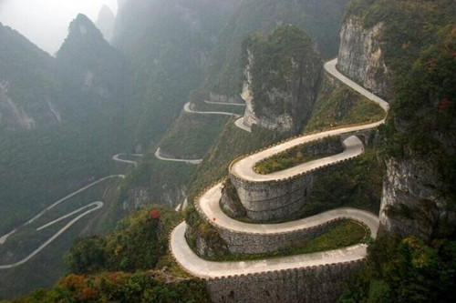 中国十大最美公路成新风景线 条条大路如同梦