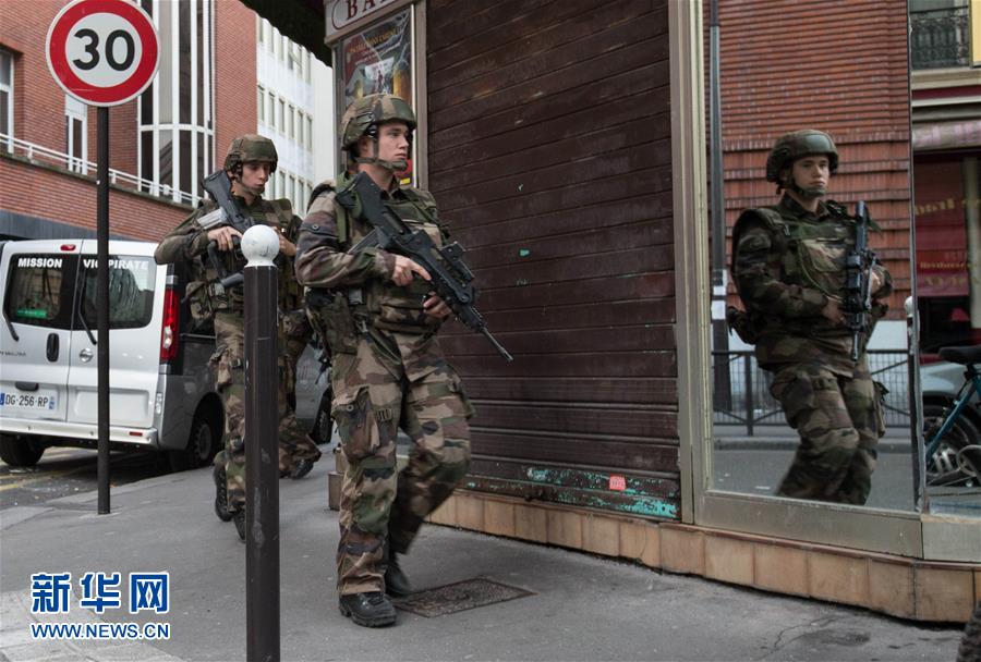 （国际）（4）法国巴黎街头士兵加强巡逻
