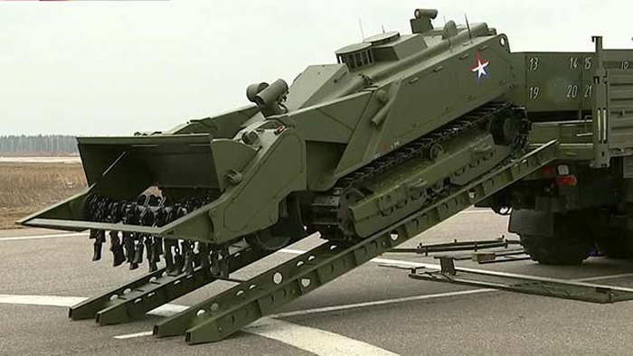 俄最新排雷机器人图片_WWW.66152.COM