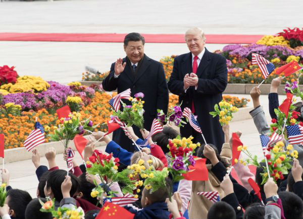 11月9日，国家主席习近平在北京人民大会堂东门外广场举行欢迎仪式，欢迎美利坚合众国总统唐纳德·特朗普对中国进行国事访问。 （新华社）