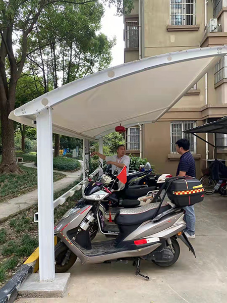 图说:180个车棚,1800个充电桩已安装完毕并陆续投入使用图源:今日闵行