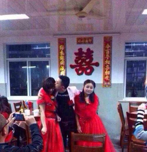 上海热线新闻频道-- 一男娶两女婚礼真相竟是演