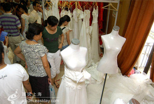 上海新娘婚纱摄影_新娘婚纱图片(2)