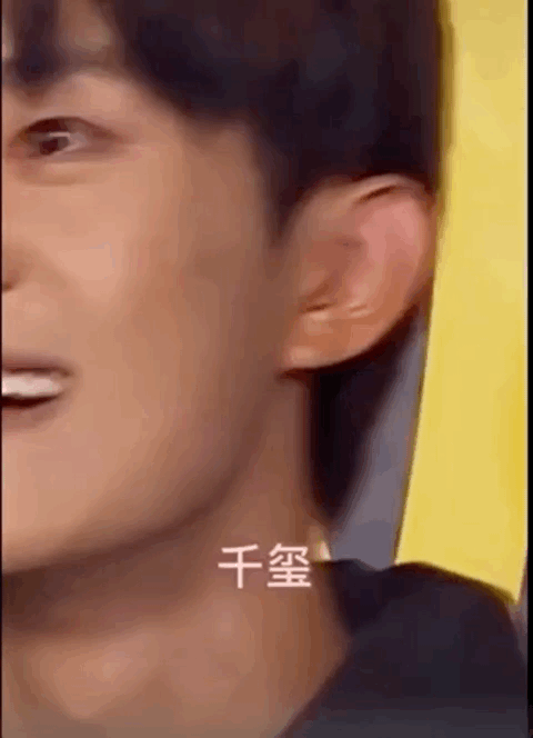 『区嘉雯』少年的你获最佳电影 横扫8大奖项 网友：实至名归！