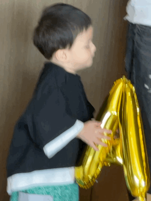 曝光量|沈腾3岁儿子正面照曝光 网友:喜剧界后继有人,和爸爸一模一样