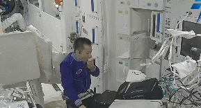 飞船返回|出差的人儿们，辛苦啦！欢迎回家！神十二航天员回地球后最想吃啥