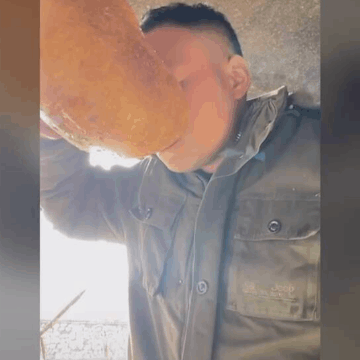 http://dingyue.ws.126.net/2021/1201/f6de29e4g00r3fsye013fc000a000a0m.gif