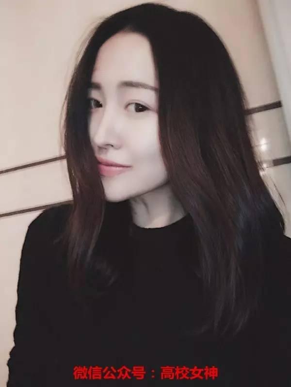 上海戏剧学院16级新生美女如云，清纯如初恋，证件照美哭了！