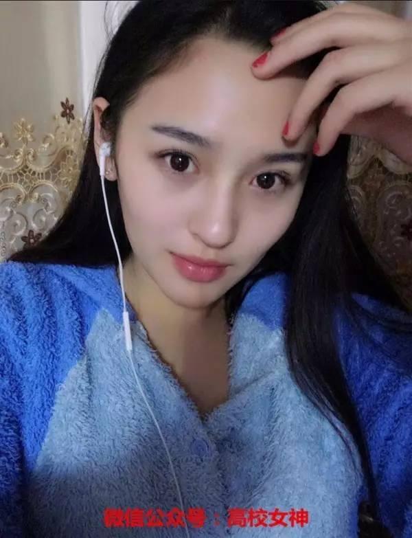 上海戏剧学院16级新生美女如云，清纯如初恋，证件照美哭了！