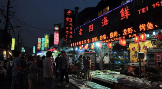 100张照片 为你还原最真实的上海深夜食堂！