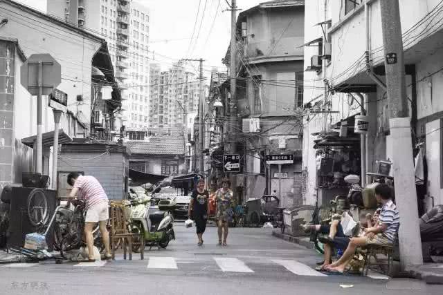 悠久的城区   曾经的"南市"   是指租界以南的整个华界,包括县城在内