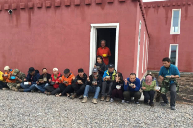 青海人口为什么少_青海各县人口分布图(2)
