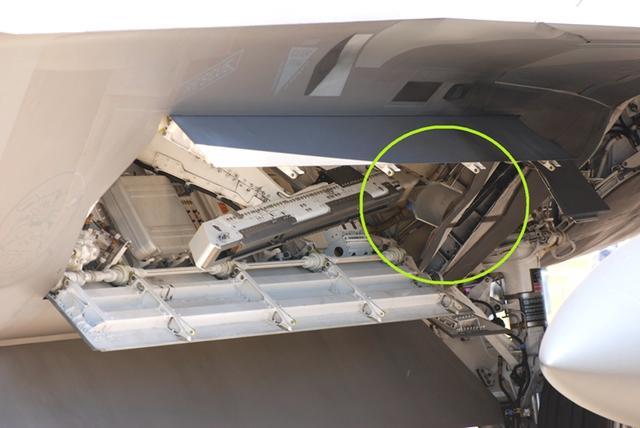 F-22弹仓图片