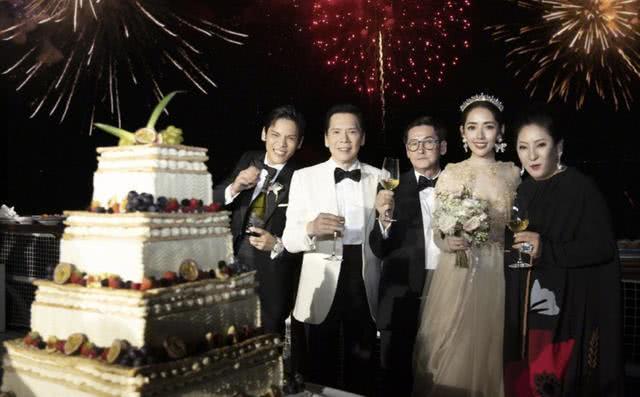 长长的肥皂剧终于完结了！向佐郭碧婷婚礼终曝光