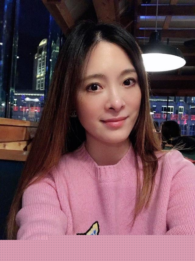 「舞蹈家」艺人刘真病逝享年44岁 抢救33天换心失败 女儿仅4岁