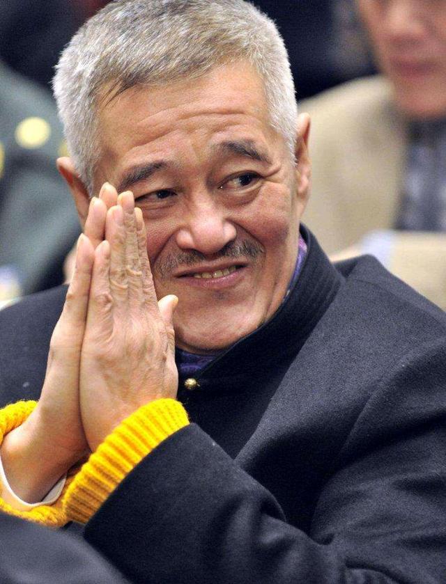 校园童谣■感动！高晓松回应国籍争议，曾被人调侃为家族中的“文盲”