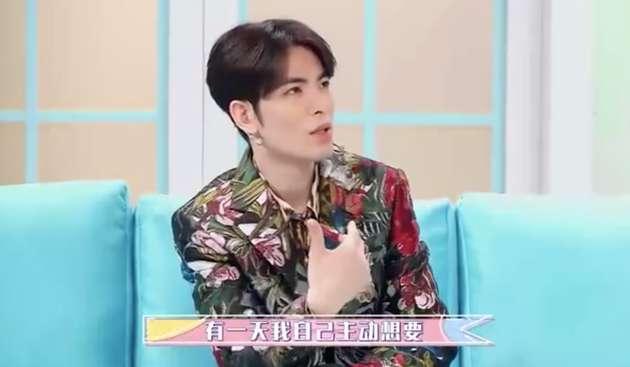 经纪人：终于！萧敬腾节目中承认与大13岁的经纪人的恋情