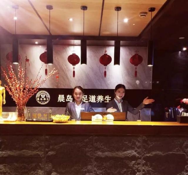 #石锅鱼#感恩！松江这些商户用这种方式回报抗疫英雄们！
