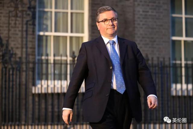 「图源」英国首相病情恶化 突然住进医院ICU！而内阁已隐隐开斗....