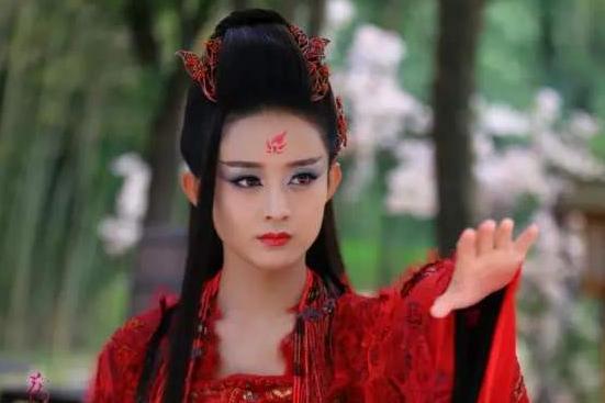 「电影版」花千骨电影版立项 网友：期待原班人马！