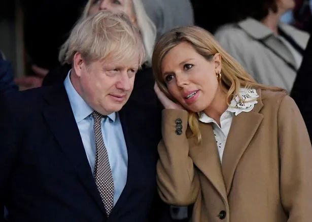 「视频」”至暗时刻”结束！英国首相约翰逊出院，发视频感谢医护人员救了他一命
