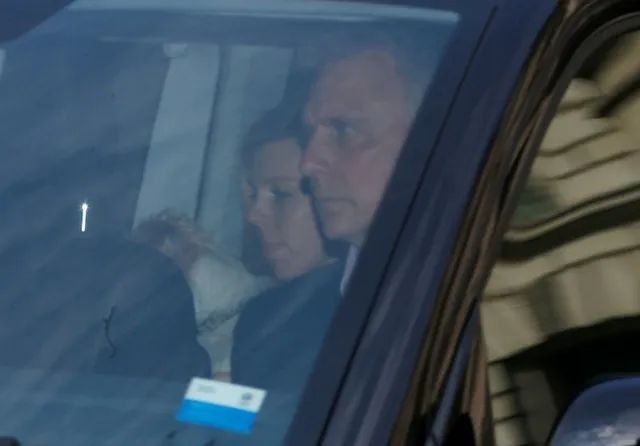 「视频」”至暗时刻”结束！英国首相约翰逊出院，发视频感谢医护人员救了他一命
