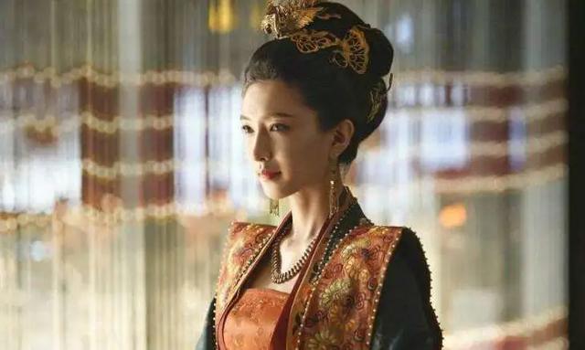 [江疏影]宫心计？江疏影经纪人因“艳压”下场怒怼 张天爱方声明