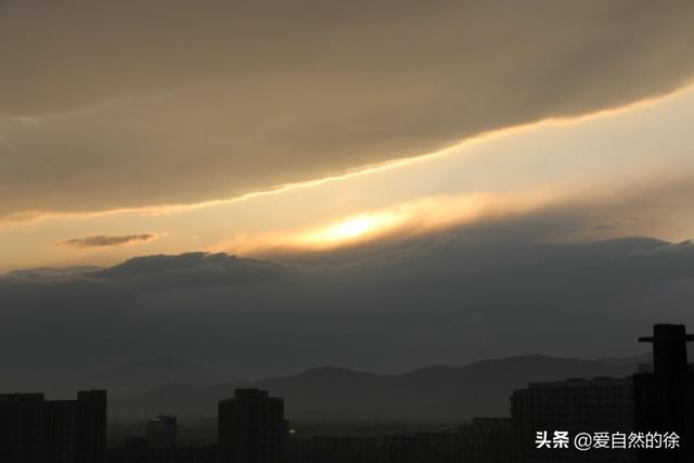 下山■北京出现罕见双彩虹 网友:这是大自然的礼物!