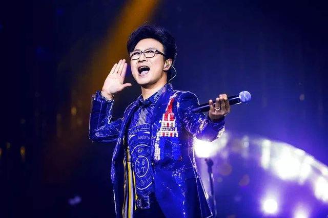 「新专辑」汪峰今天发新专辑 网友调侃：让我看看哪个大瓜来截胡