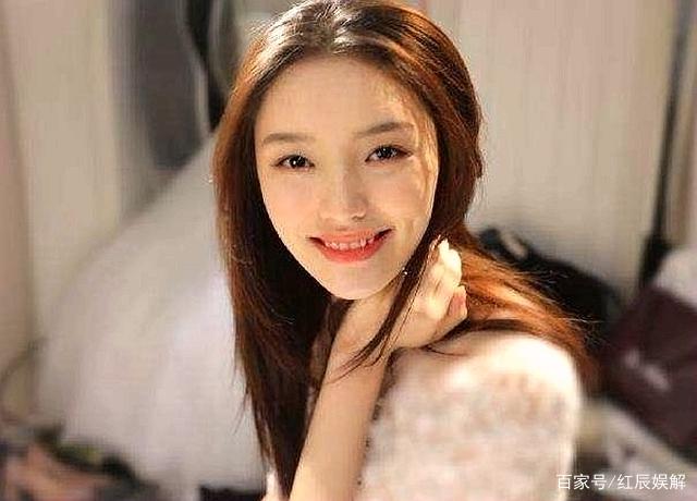 『林允』那熟悉的笑声！《我家那闺女》林允连线周星驰，互动方式非常有爱