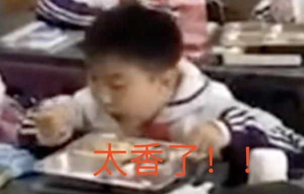 『学校』上课十分钟，厕所半小时！厦门一学校学生错峰排队上厕所像进考场
