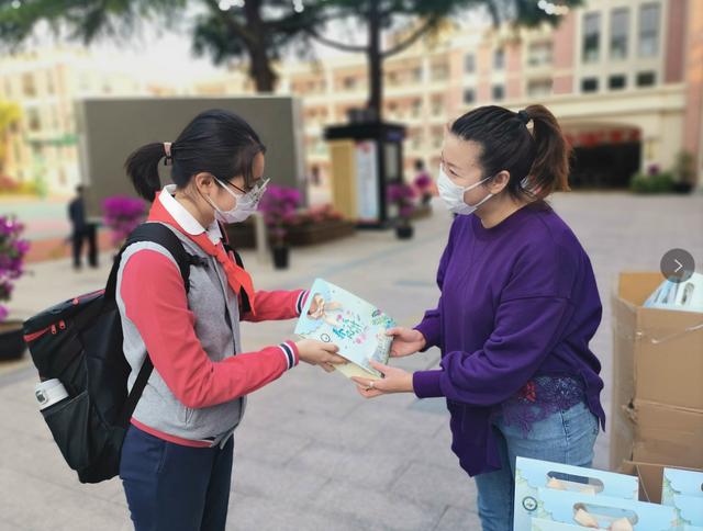 『高三学子』上海高三初三开学 来看看16区的现场图吧！