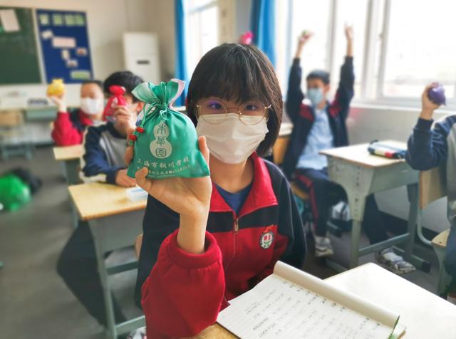 『高三学子』上海高三初三开学 来看看16区的现场图吧!