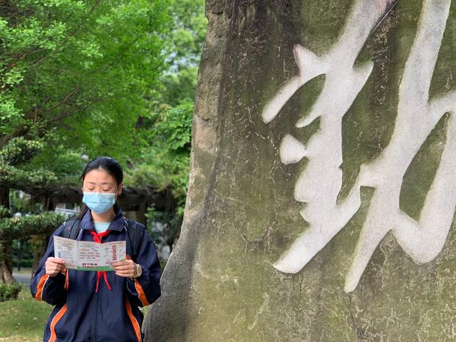 『高三学子』上海高三初三开学 来看看16区的现场图吧！