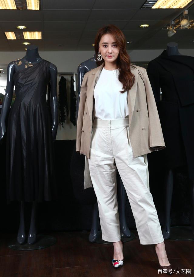 「离婚」46岁陈德容离婚 8年豪门婚姻结束 网友：豪门不能没有继承人