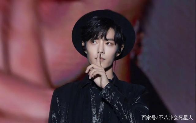 『视频』杨幂黑脸扔伞 网友吐槽:打手机后又开始丢伞了?
