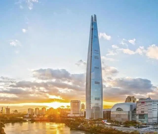 【超排】为加强城市与建筑风貌管理，住建部和国家发改委：各地一般不得新建500米以上建筑