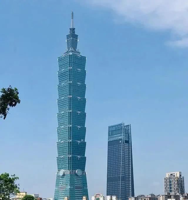 【超排】为加强城市与建筑风貌管理，住建部和国家发改委：各地一般不得新建500米以上建筑