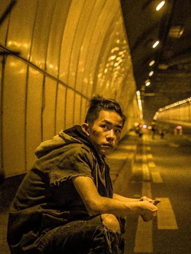 『区嘉雯』少年的你获最佳电影 横扫8大奖项 网友：实至名归！