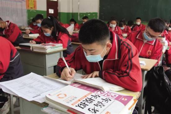 复课：31省明确返校时间 复课学生超过1亿 家长很发愁