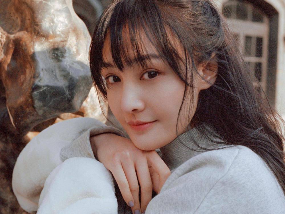「经纪人」最新视频脸又黑又肿？郑爽经纪人亲自下场怼《让生活好看》节目组