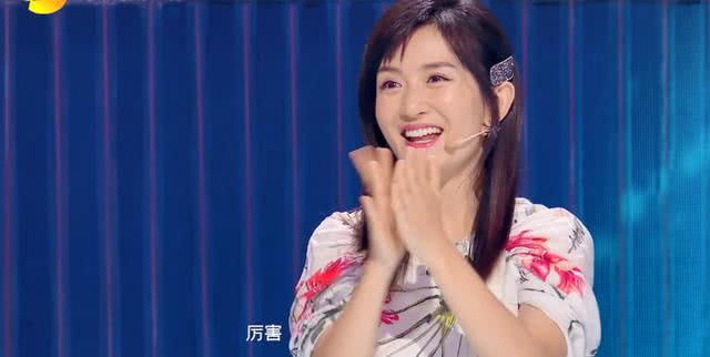「沈凌」两年后吴谨言再演魏璎珞,还大秀民族舞谢娜全程笑不停