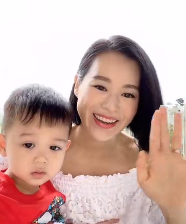 [老公]胡杏儿力挺老公酒吧没有违规，所有东西都按照要求来做的