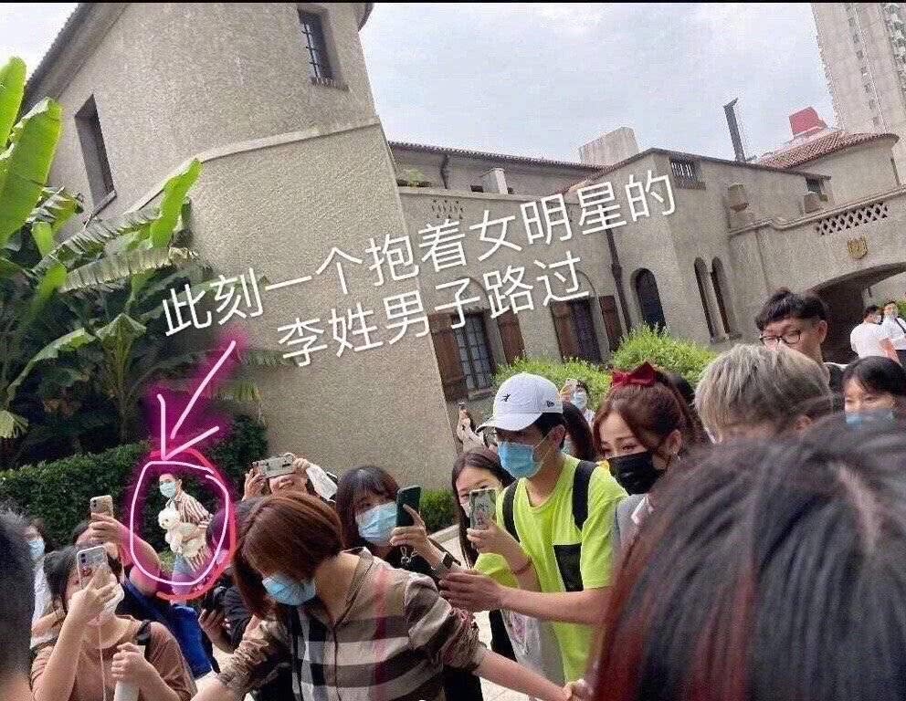 「虞书欣」综艺感十足!李佳琦直播叫错虞书欣名字,虞书欣反击:不要紧,许佳琪