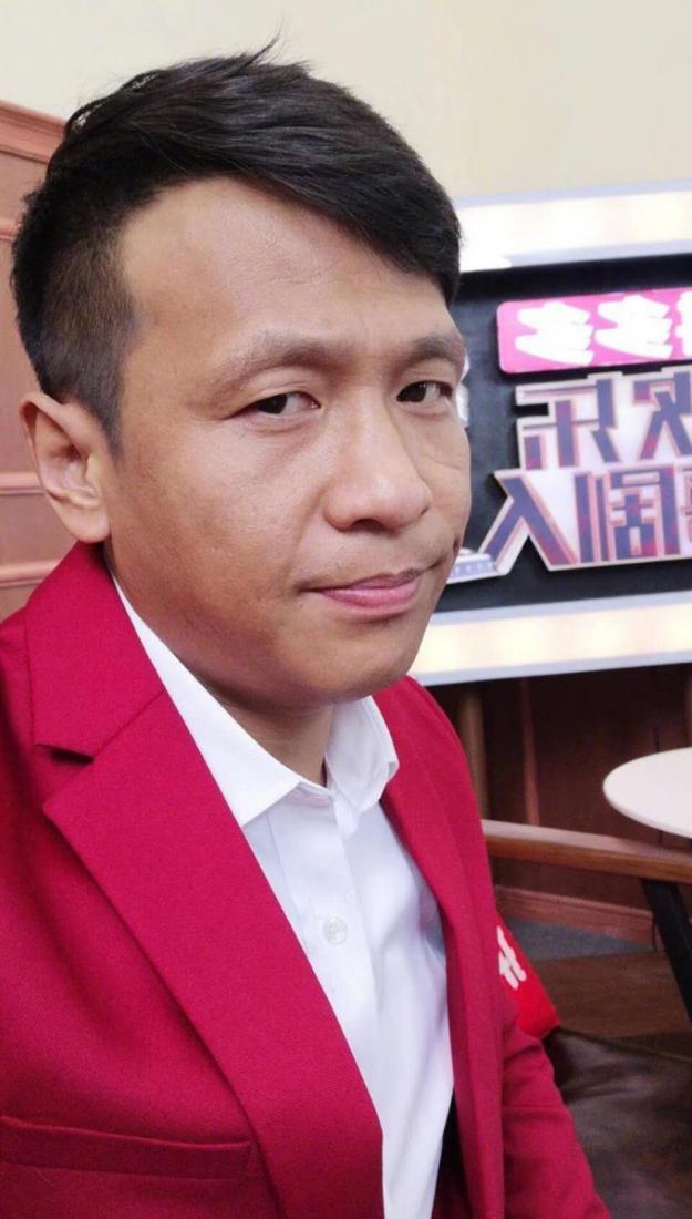 身材凹凸|