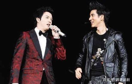 王力宏方否认宏迪恋|【王力宏方否认宏迪恋】两位音乐王子"真爱"故事只因一张"感恩节火鸡宴"合影