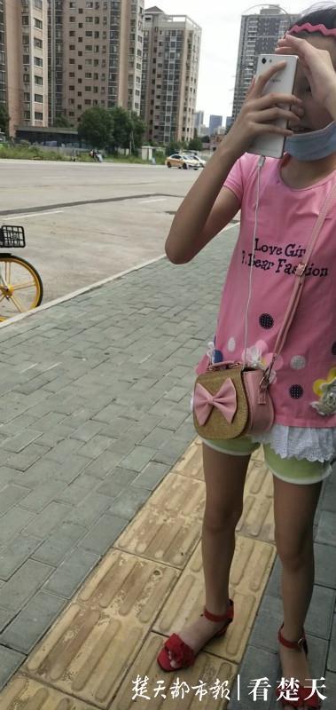 见女儿|